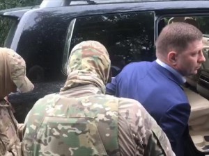Подозреваемый в организации убийств губернатор Фургал задержан. Ликует Платошкин