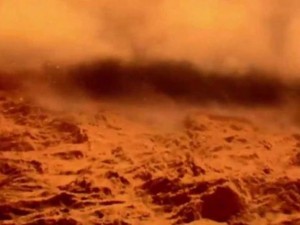Марсоход Curiosity успел снять на камеру призрачного пылевого дьявола (видео)
