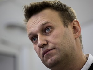 Навального отравили? Оппозиционера госпитализировали с самолета Томск-Москва