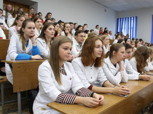 В дистанционном формате продолжат учиться студенты Уральского медуниверситета в новом учебном году