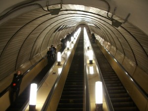 93 тысячи раз пытались москвичи пройти в метро по заблокированным соцкартам